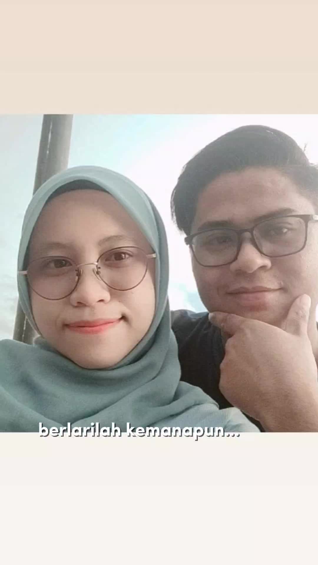 @gadis berkacamata🌸