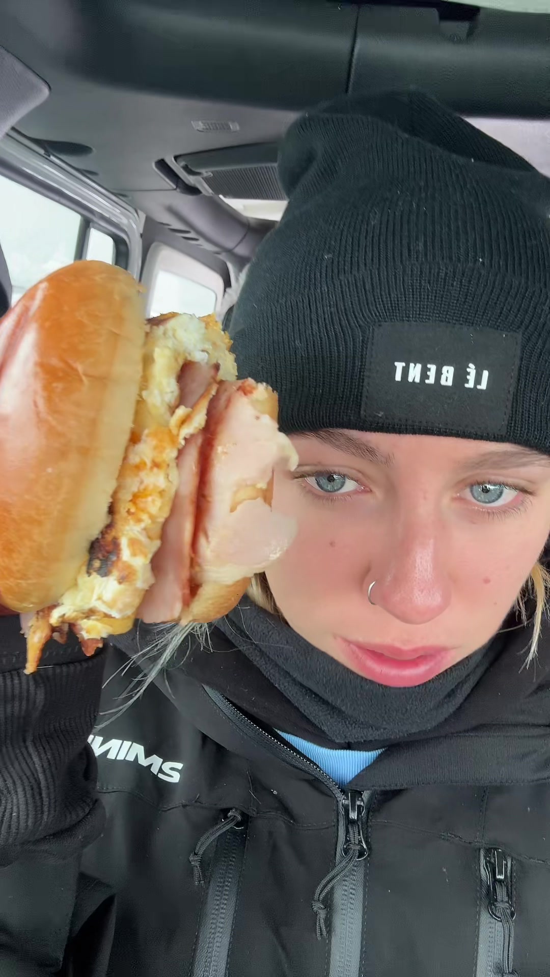 Rebecca Mcleod (@itsrebeccamcleod) - Urlebird