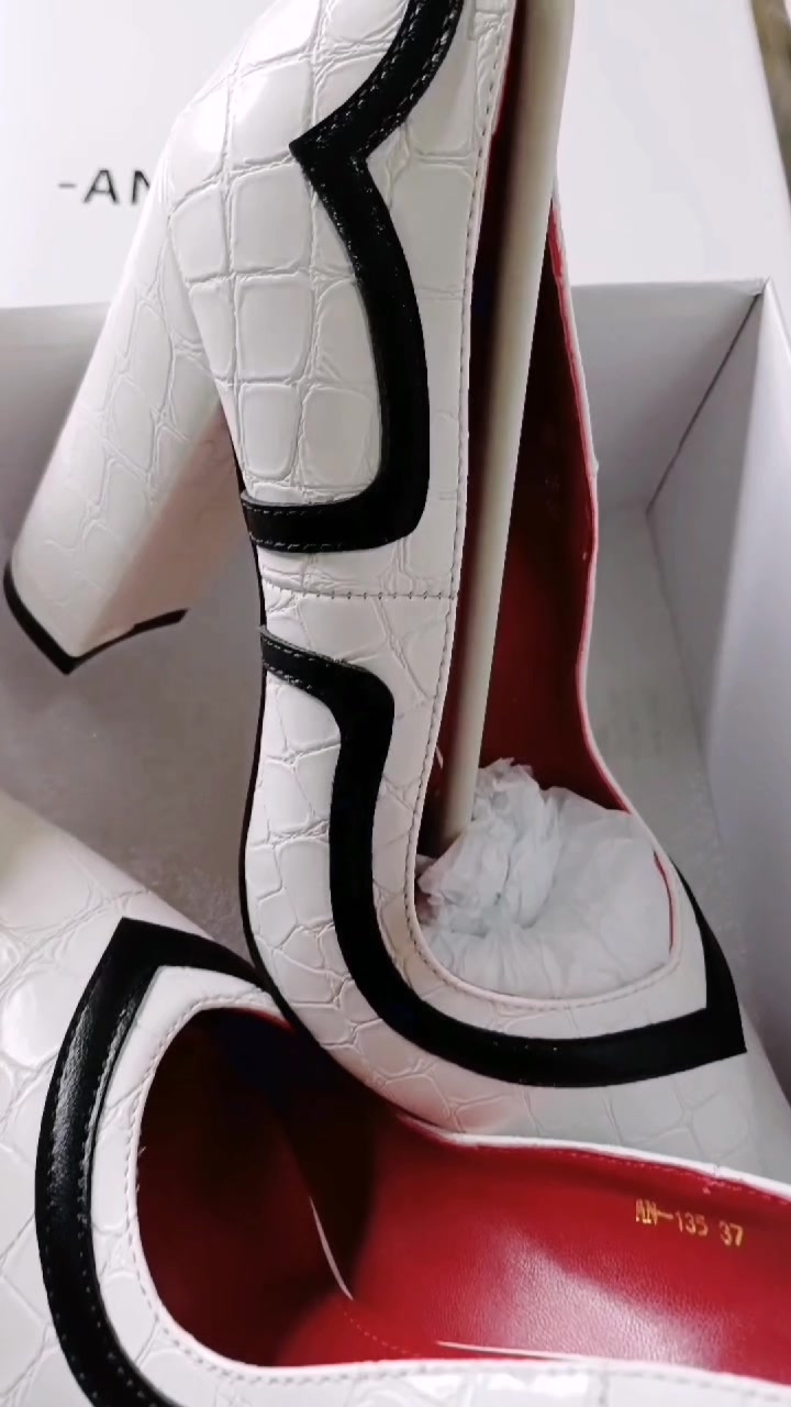 @ANERI SHOEZ