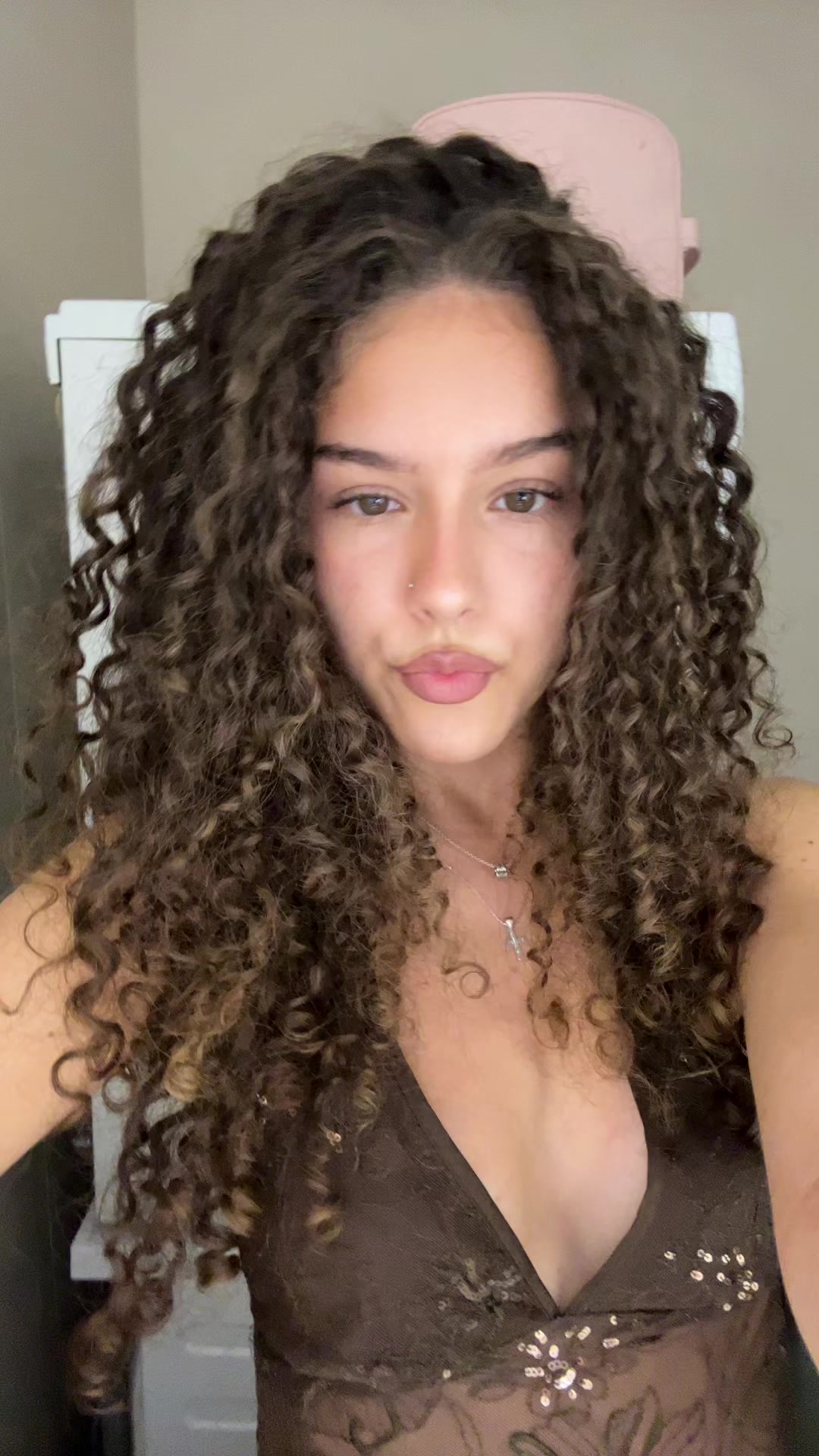 @👤