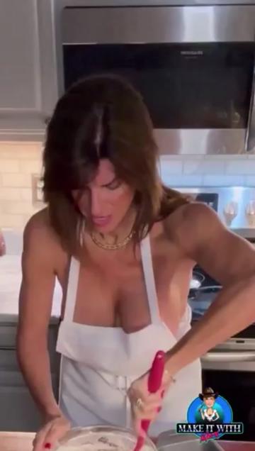 @theeemaryburke