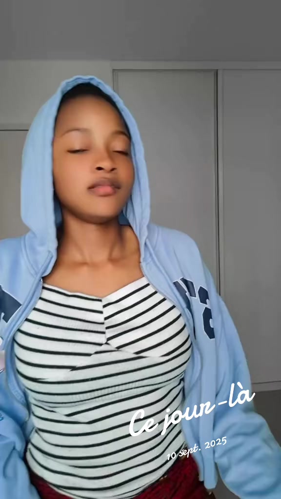 @zeze🇨🇮 La poupée française💎