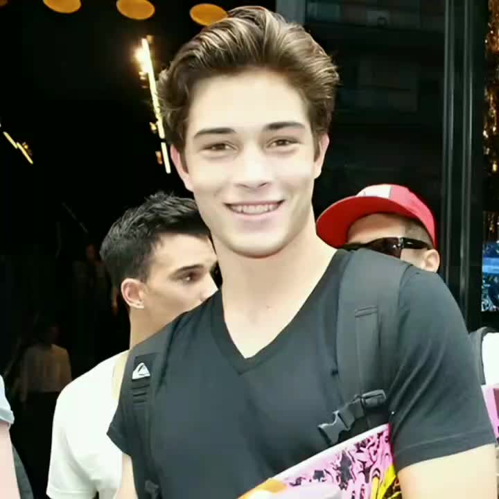 @Chloe