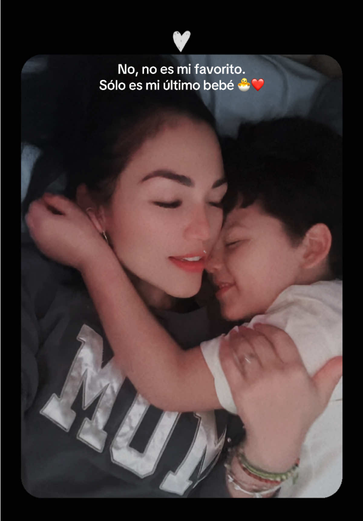@Crishia Mejía