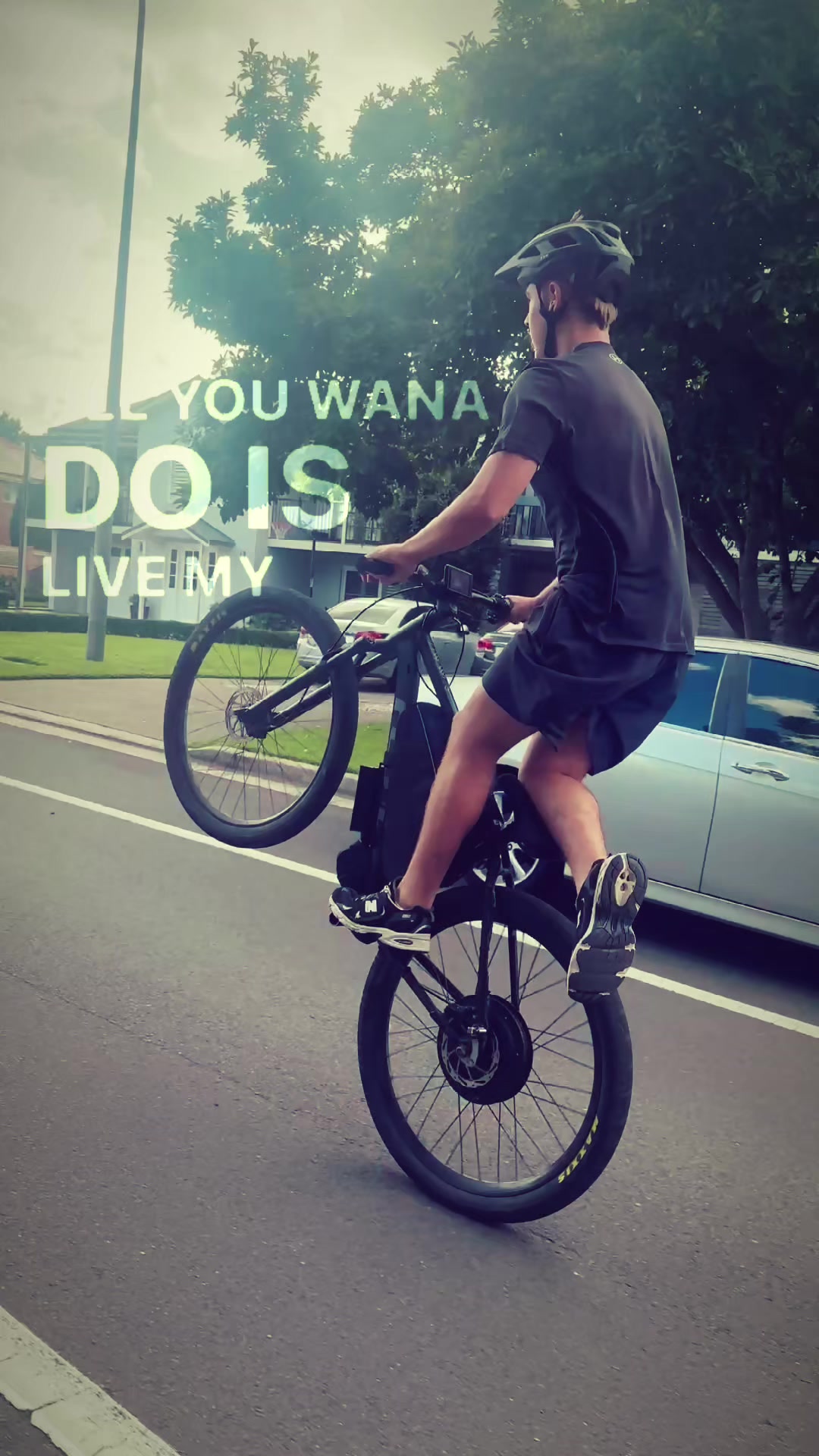@🥥&reg;
