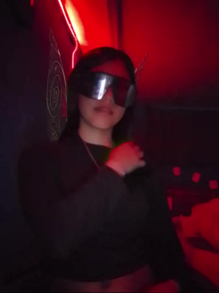 @L&auml;_cH&iuml;N&auml;&dagger;💯
