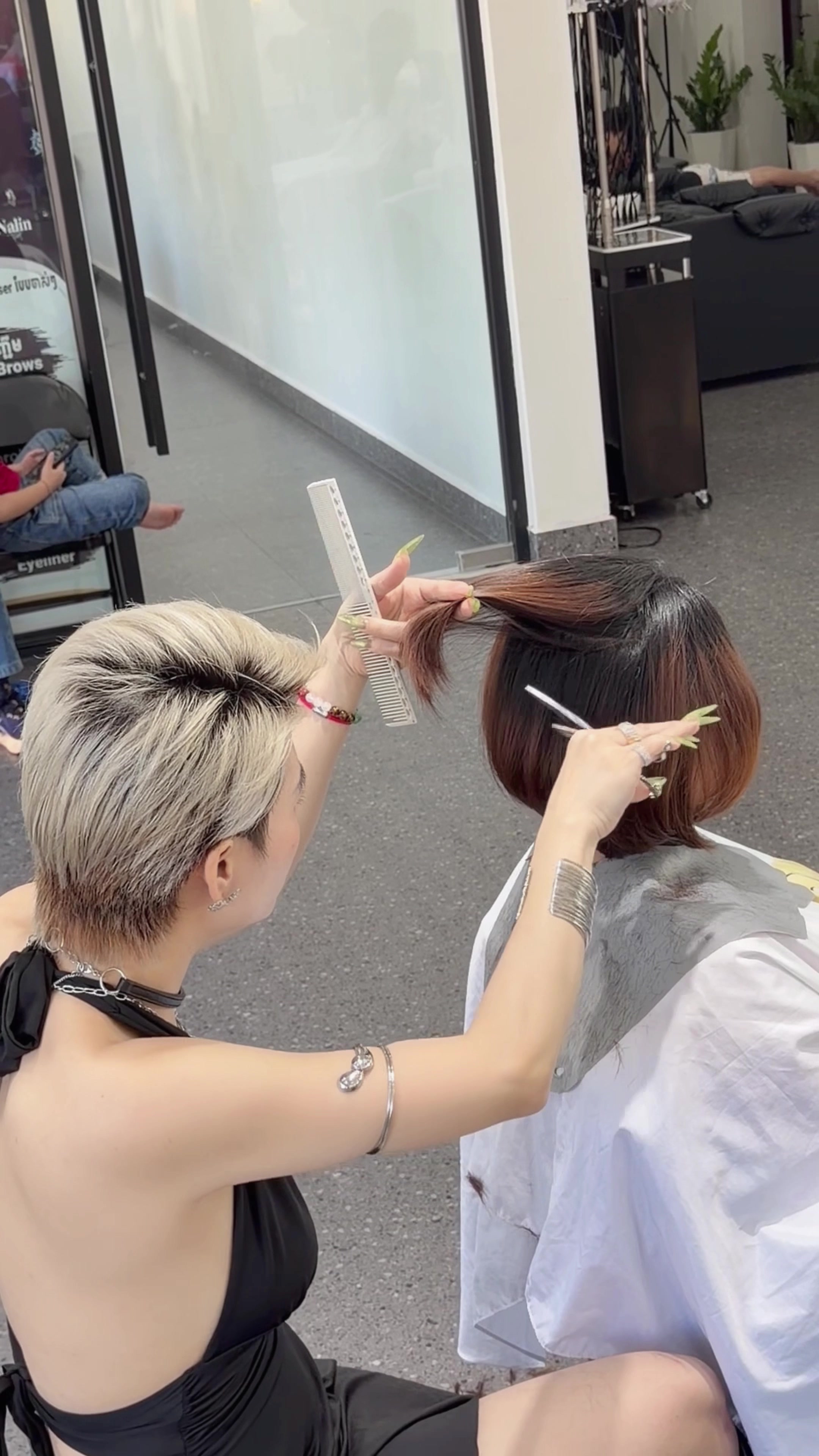 @Bellysalon