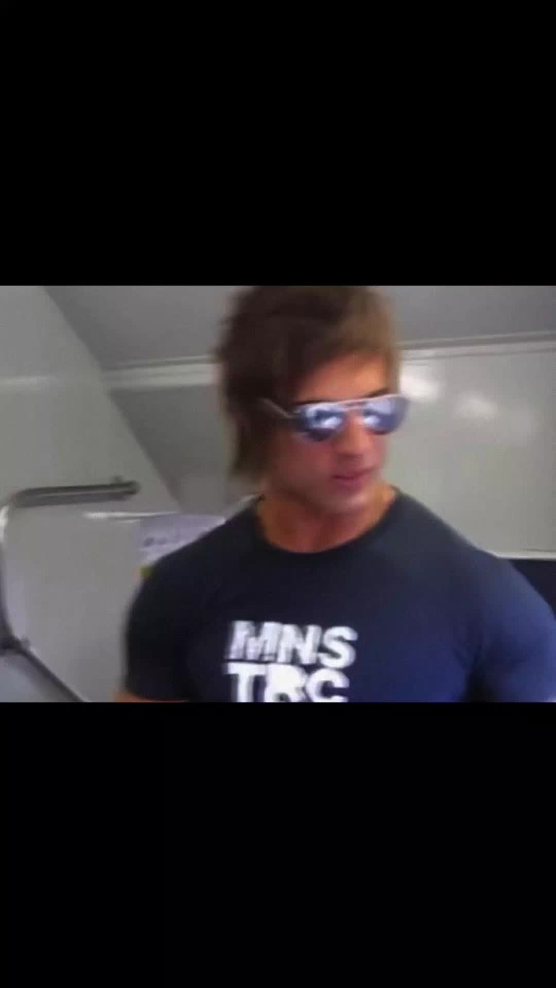 @Zyzz