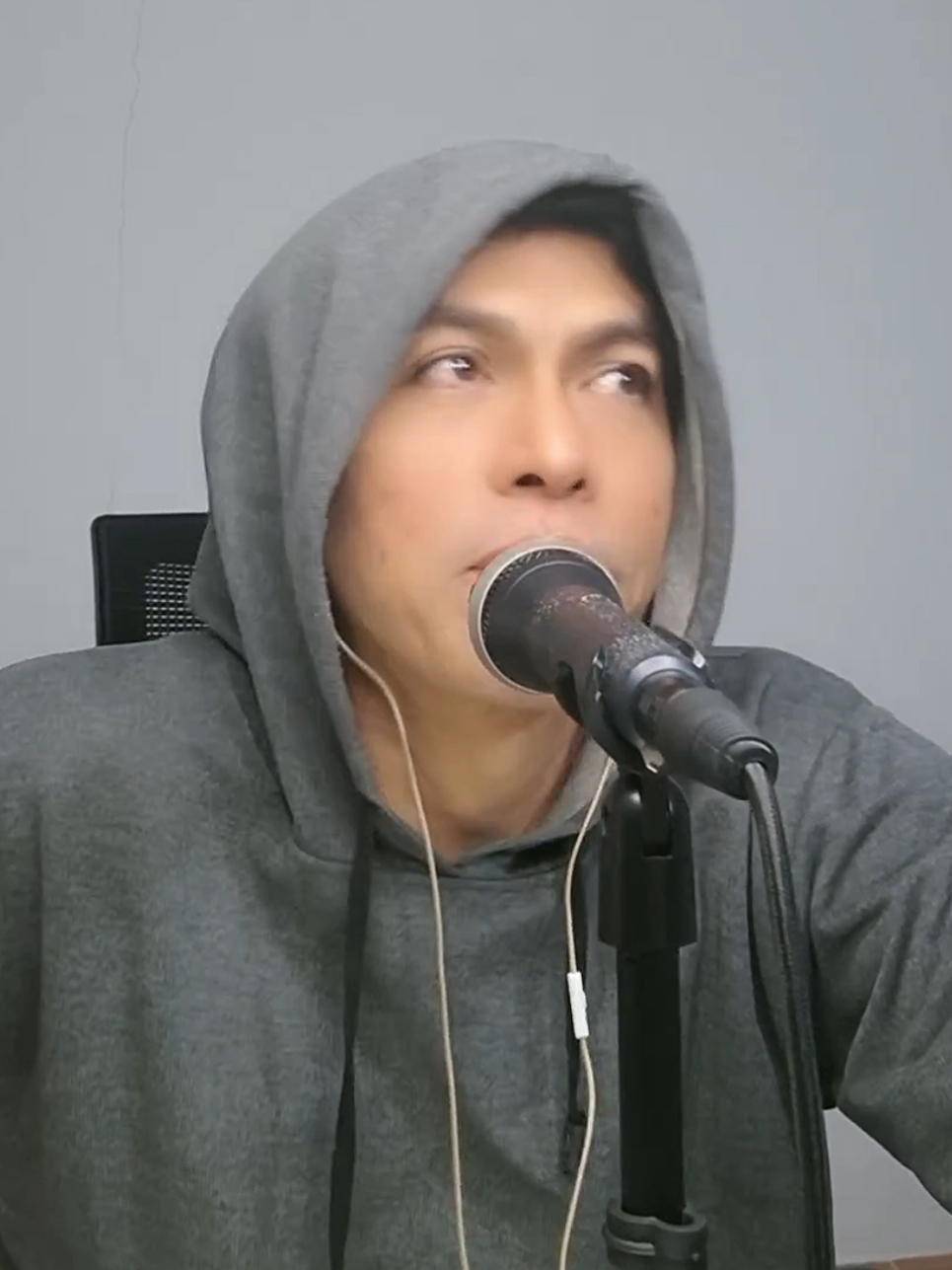 @Toni