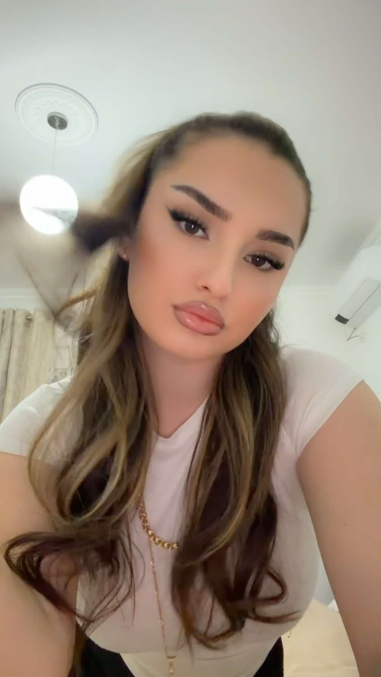 @𝐙
