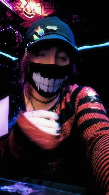 @☆ E҉C҉H҉O҉ ⛧ 🇨🇦