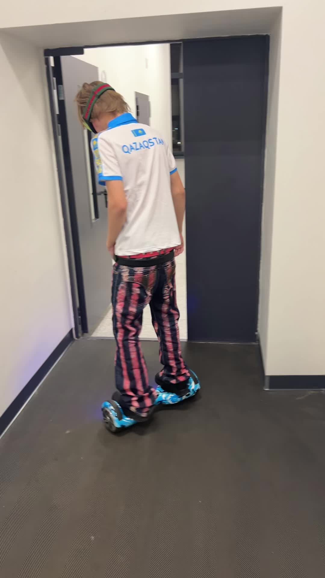 @🦹