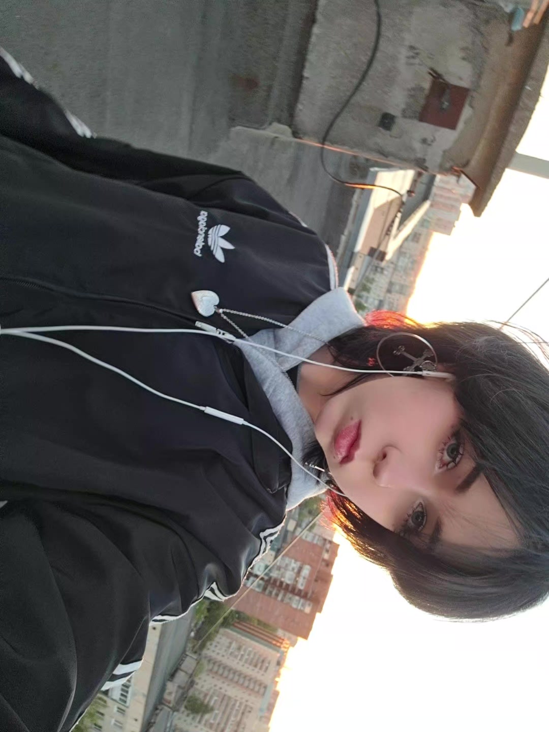 @xidhs@