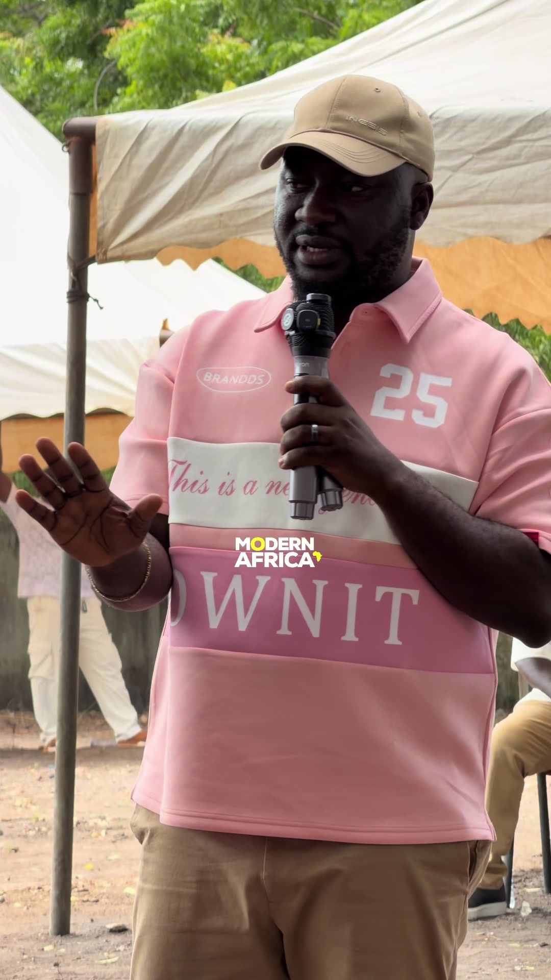 @Modern Africa / Blogger