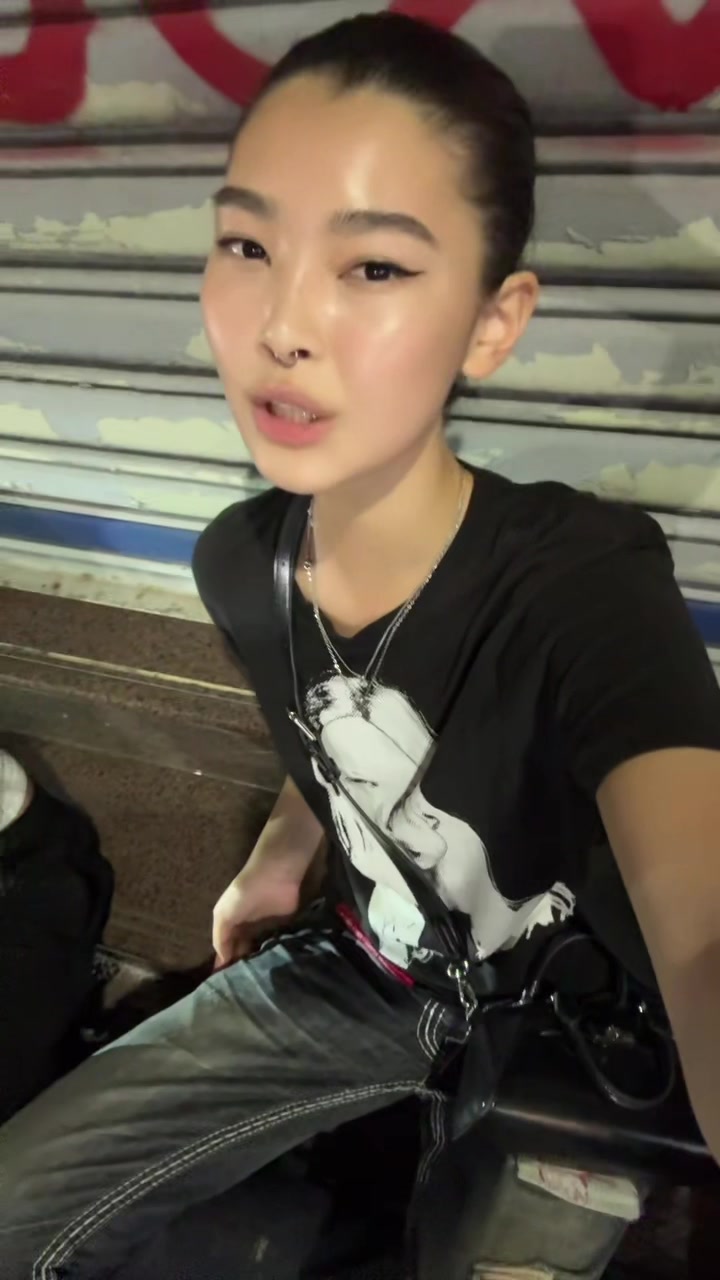 @лали топлес