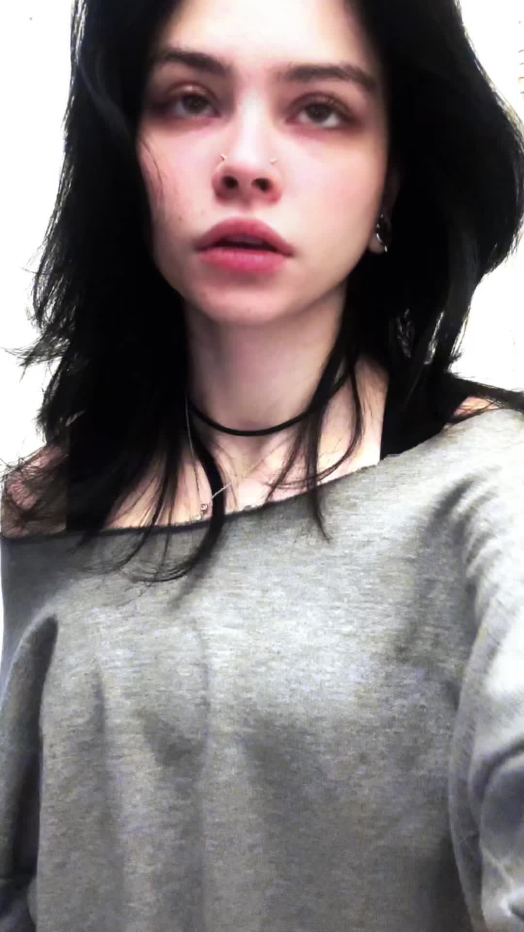 @bella