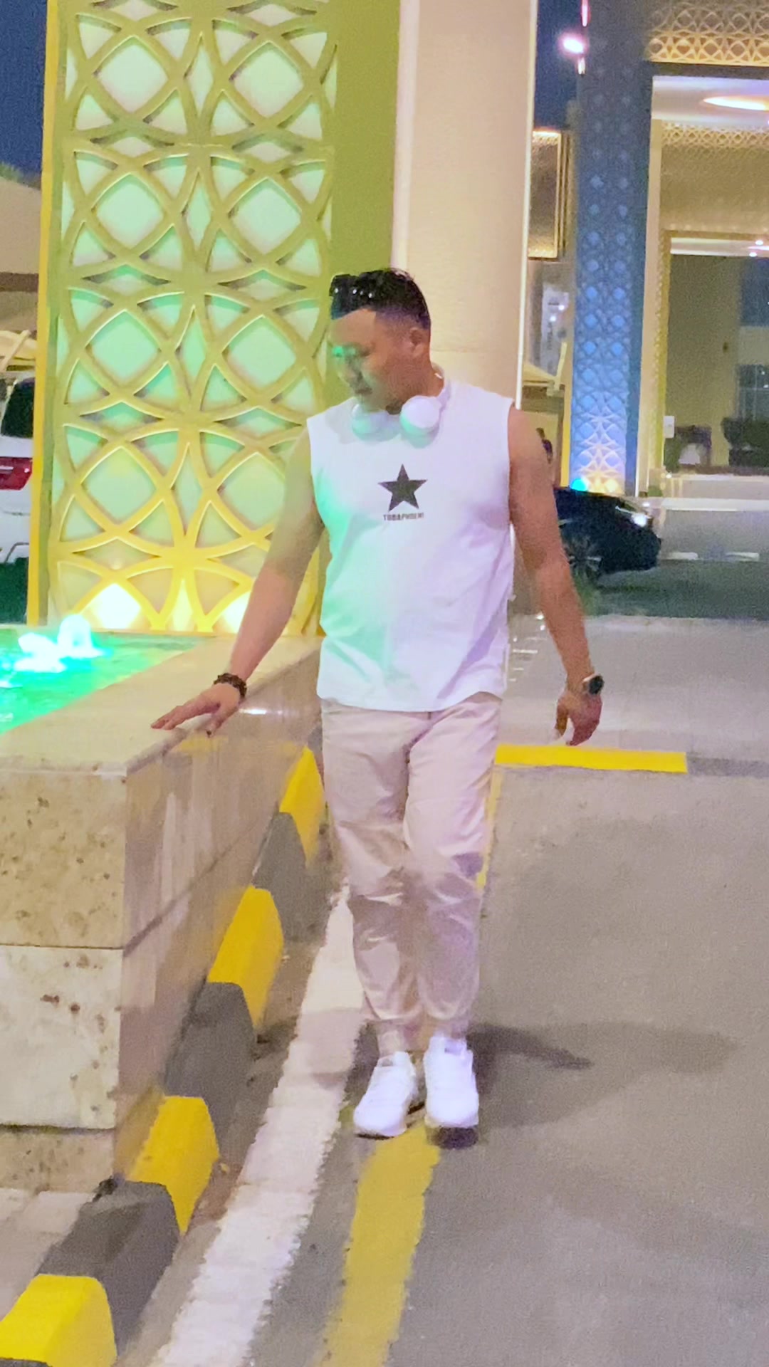 @Mitra magar (खादि 🇶🇦❣️)