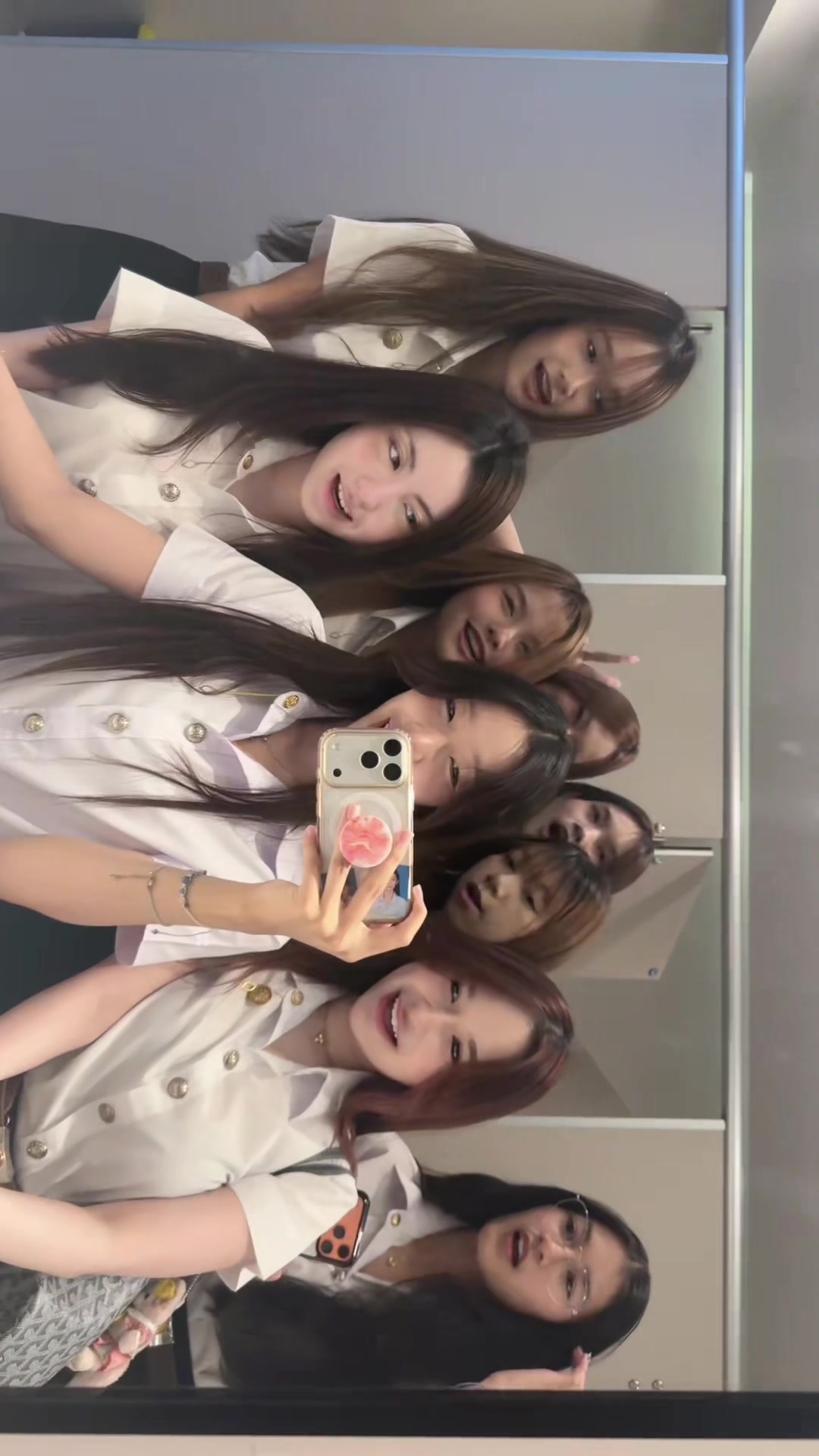 @หงษ์ยิ่ง