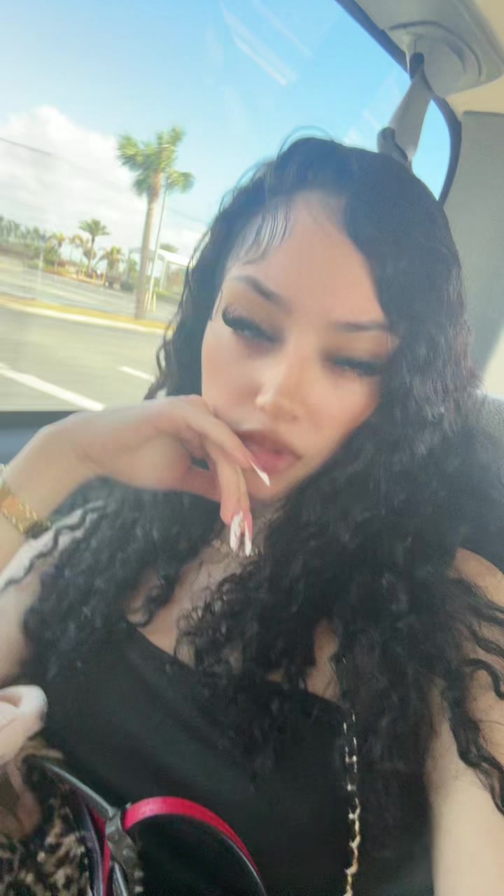 @Bella💗