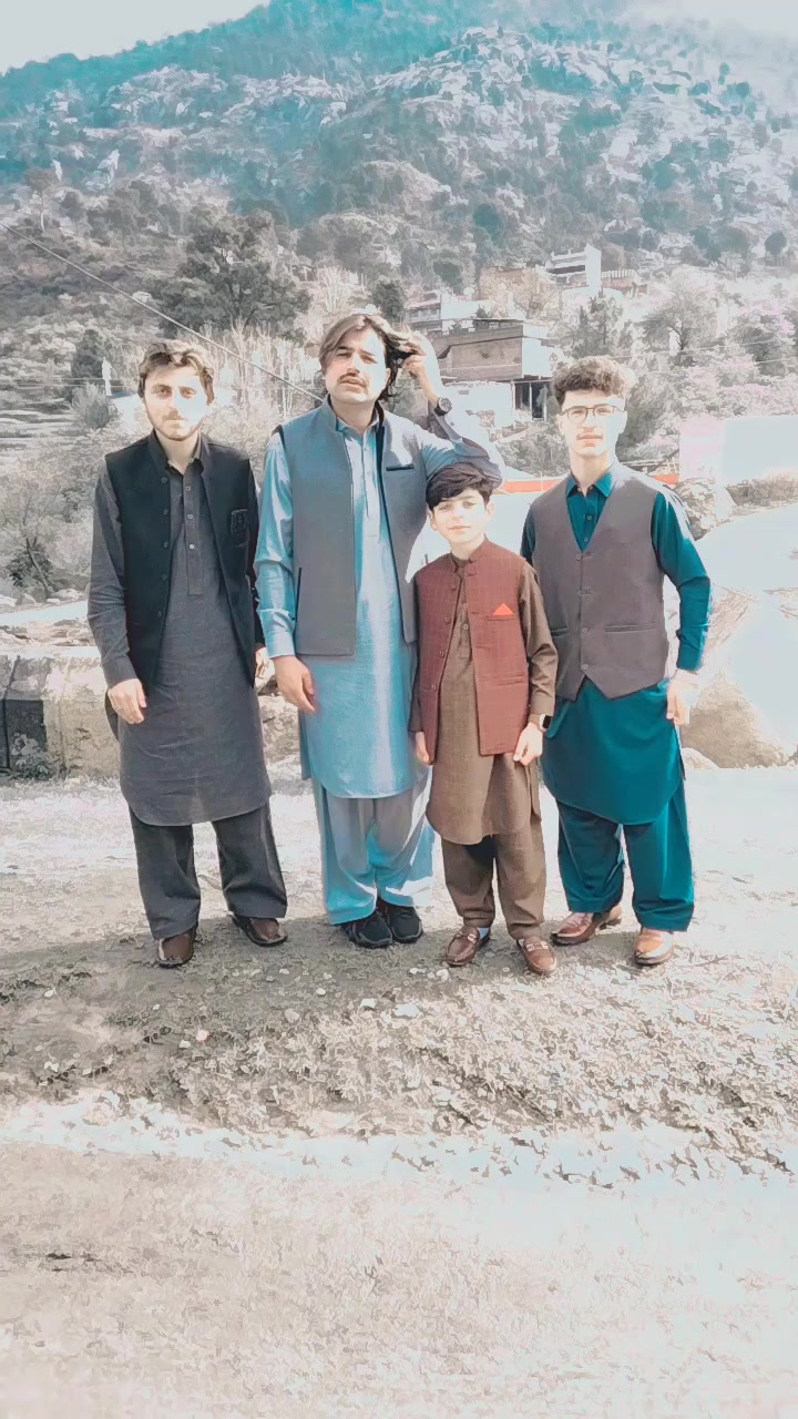 @shawalkhan