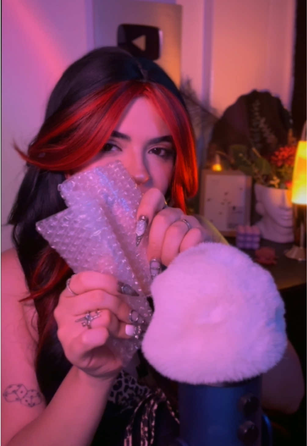 @Blacky_Asmr