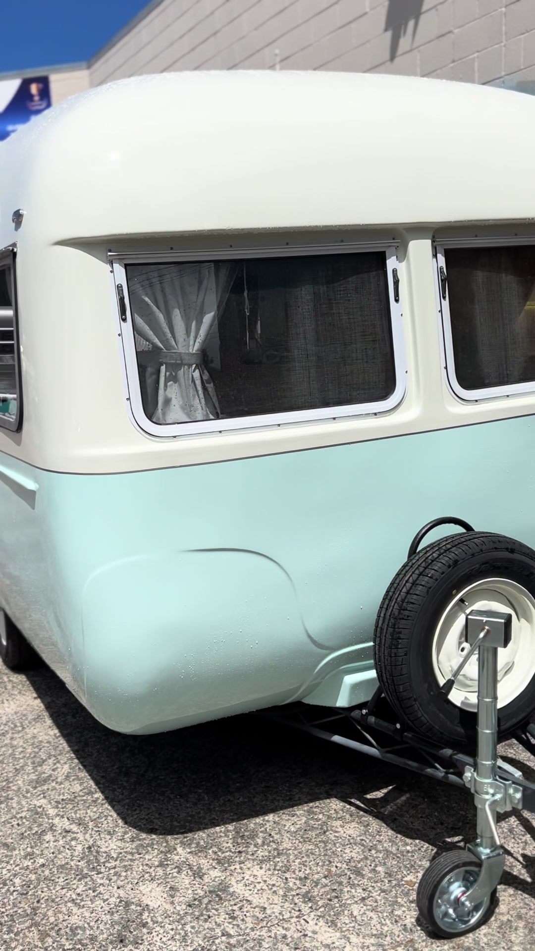 @Retro Caravans Gold Coast