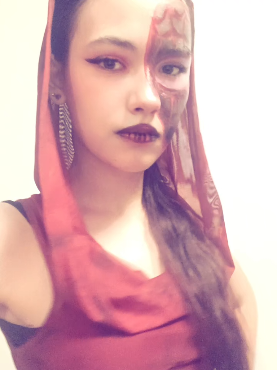 @Dominika 🧛🏻&zwj;♀️