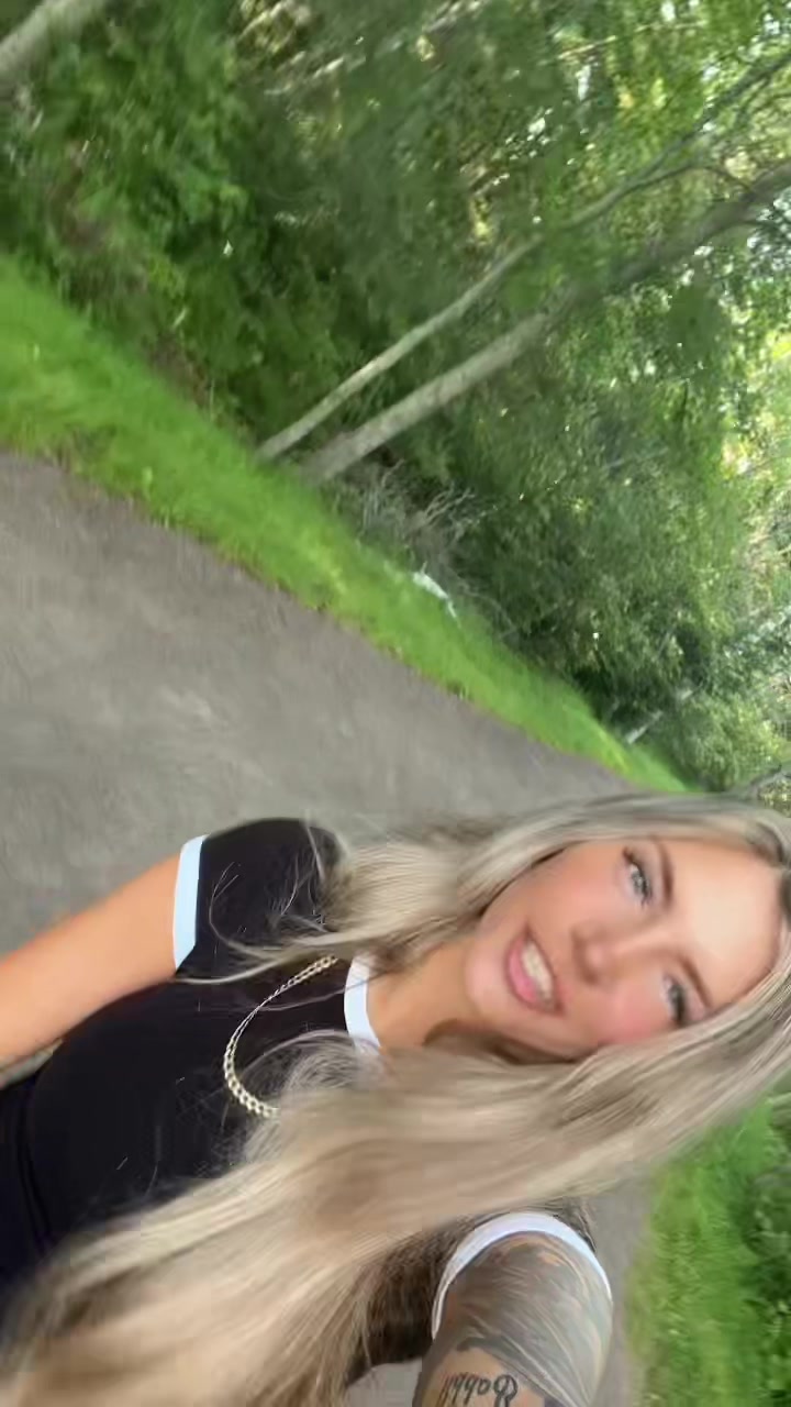 @cryssleb_