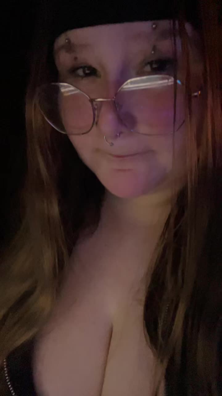 @yourlocalweird_madie01