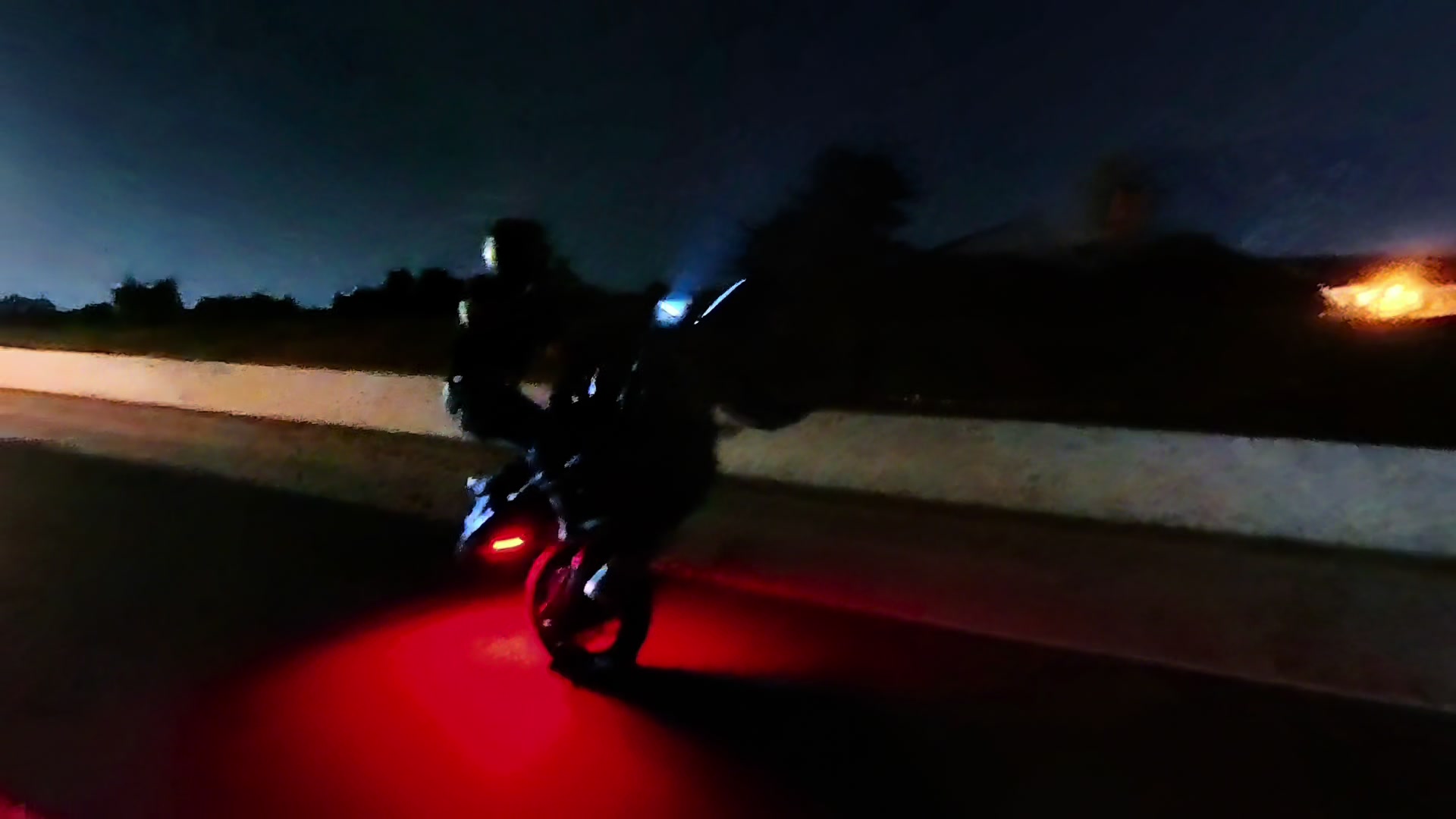 @Moto Charlie