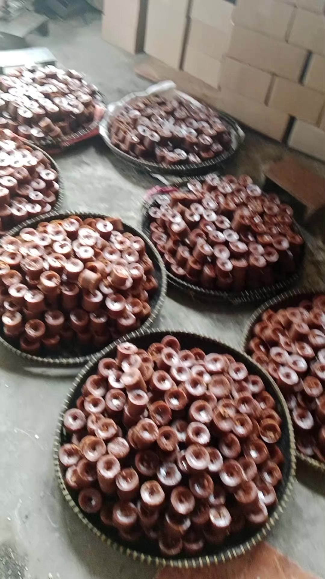 @Dari kontak anda