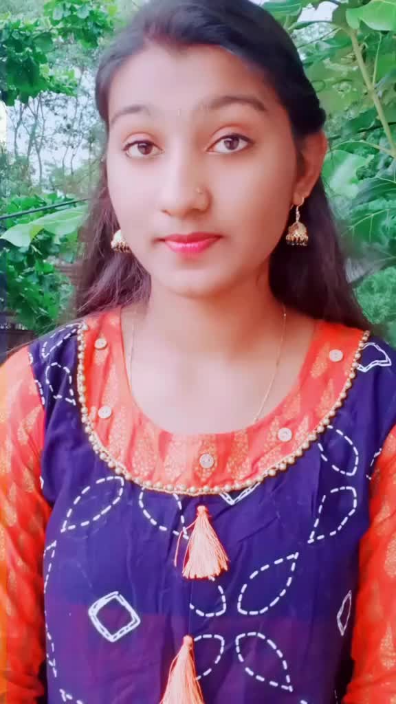 @Smiling_Queen👸