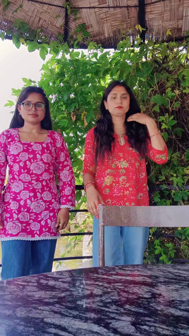 @👑pinky pahari 🍁💚🥀