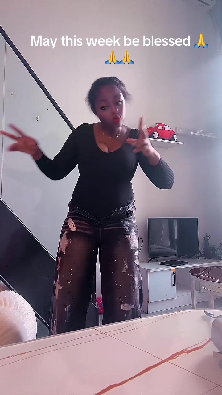 @minaslimzee001