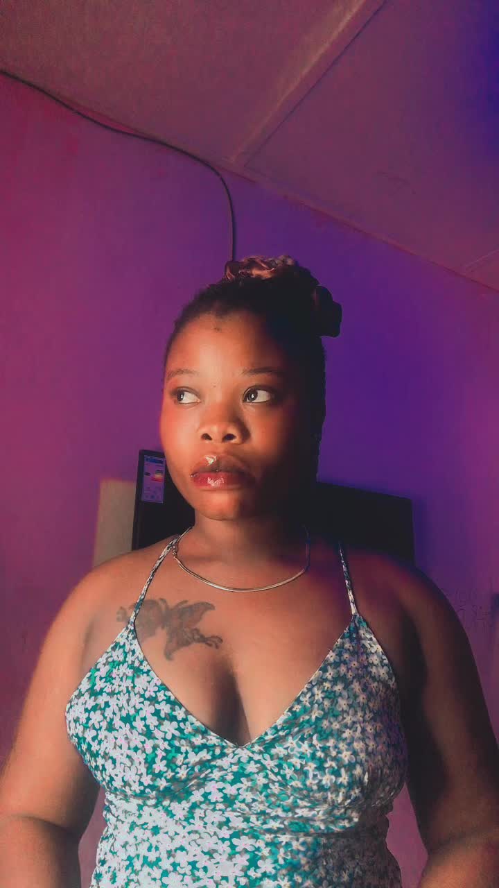 @Chelsea mensah 18
