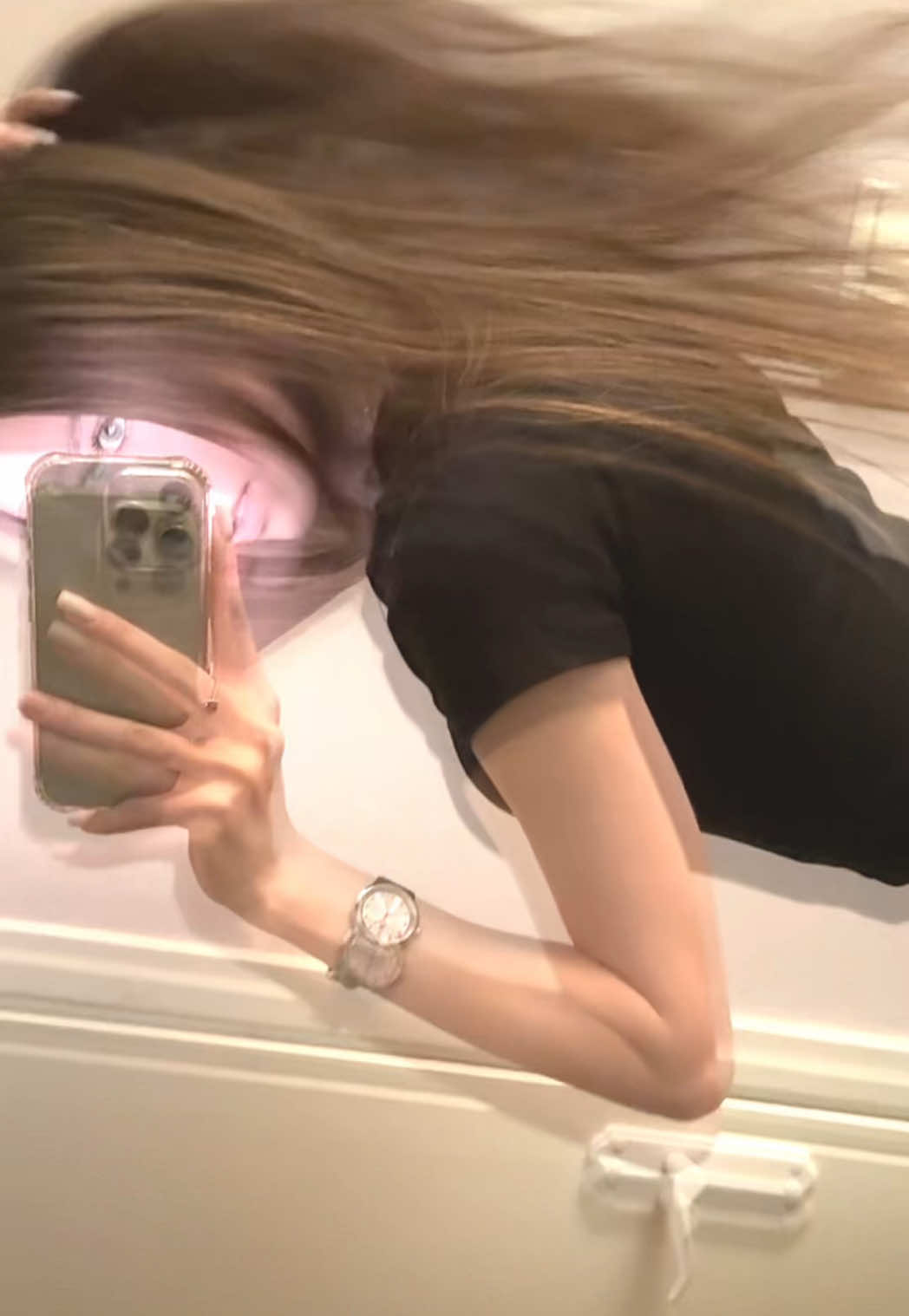 @akywelg