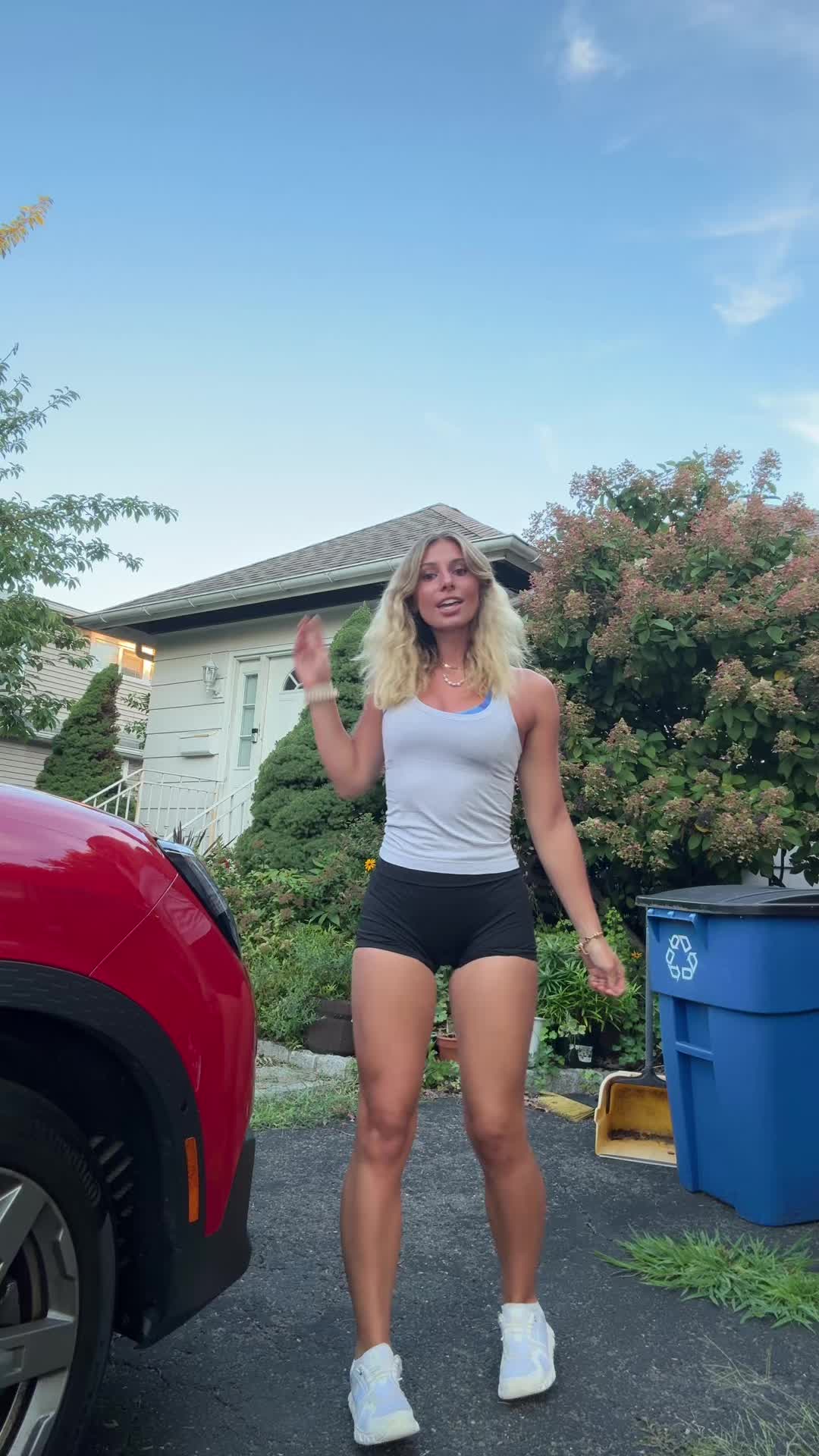 @hi