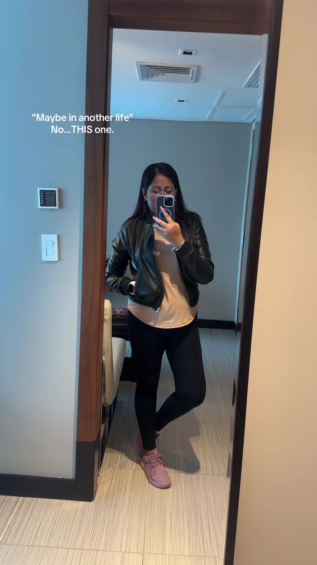 @Anisa ☾𖤓