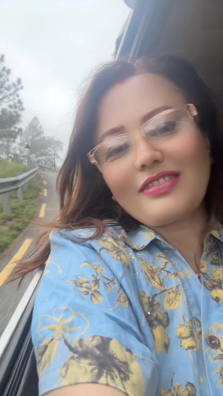 @🧿Urmila Upreti 🥰