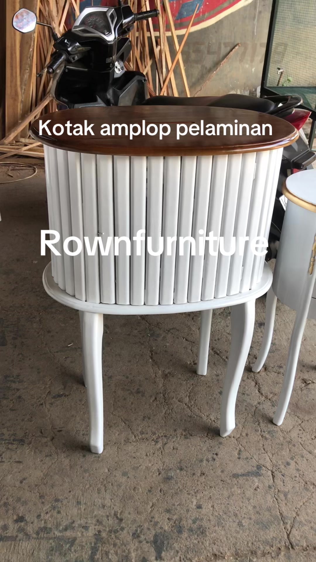 @rownfurniture