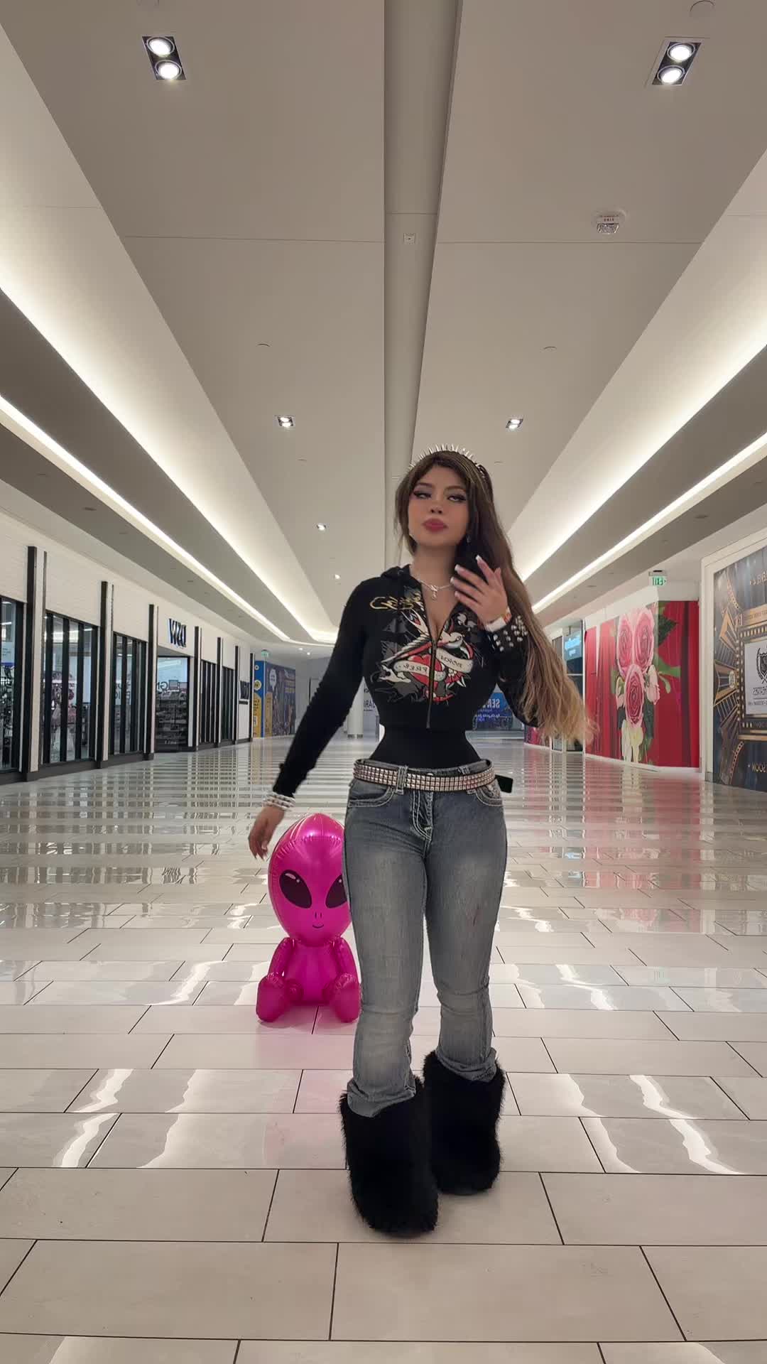 @Ana
