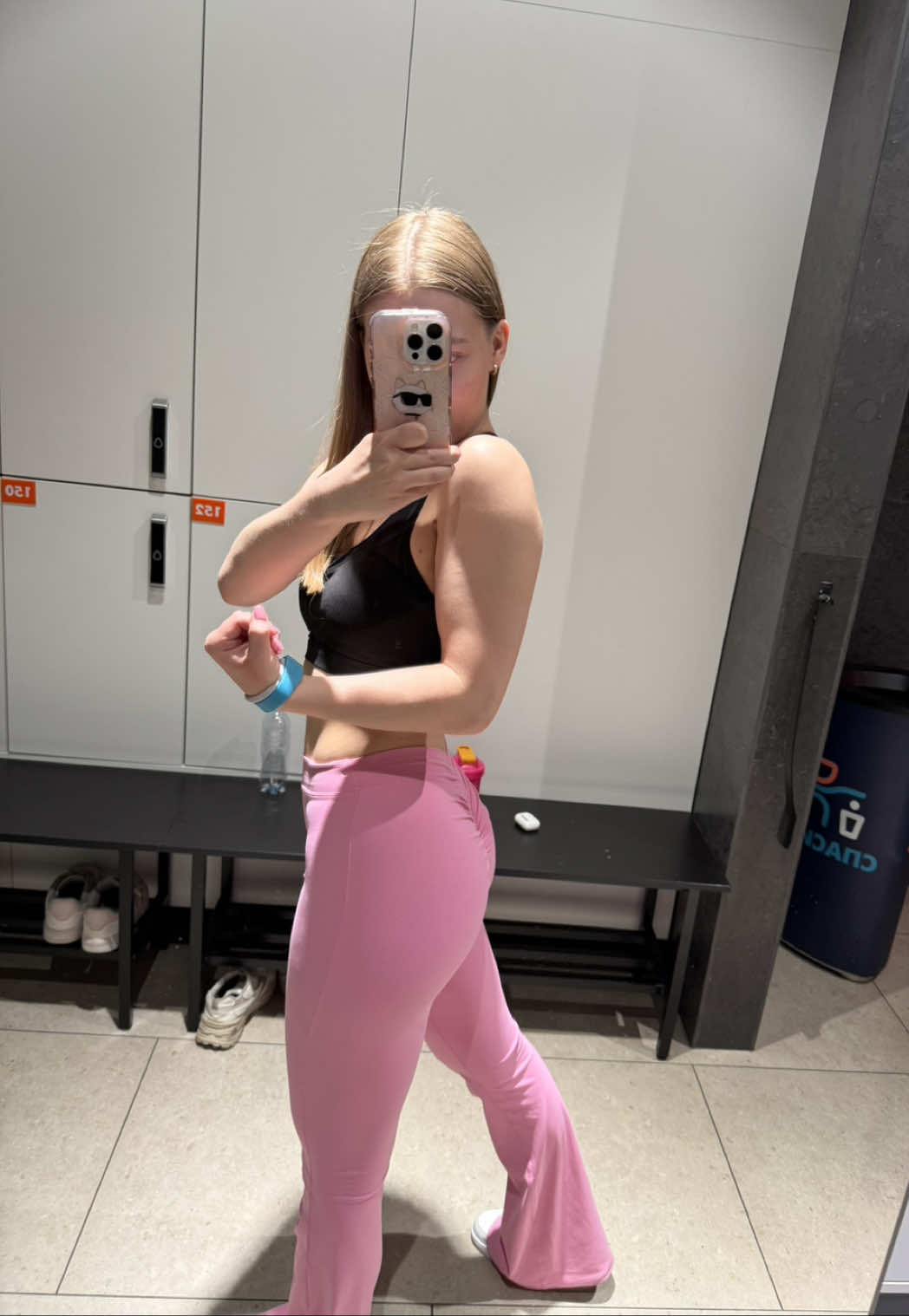 @🤍𝐚𝐫𝐢𝐧𝐨𝐜𝐡𝐤𝐚🤍