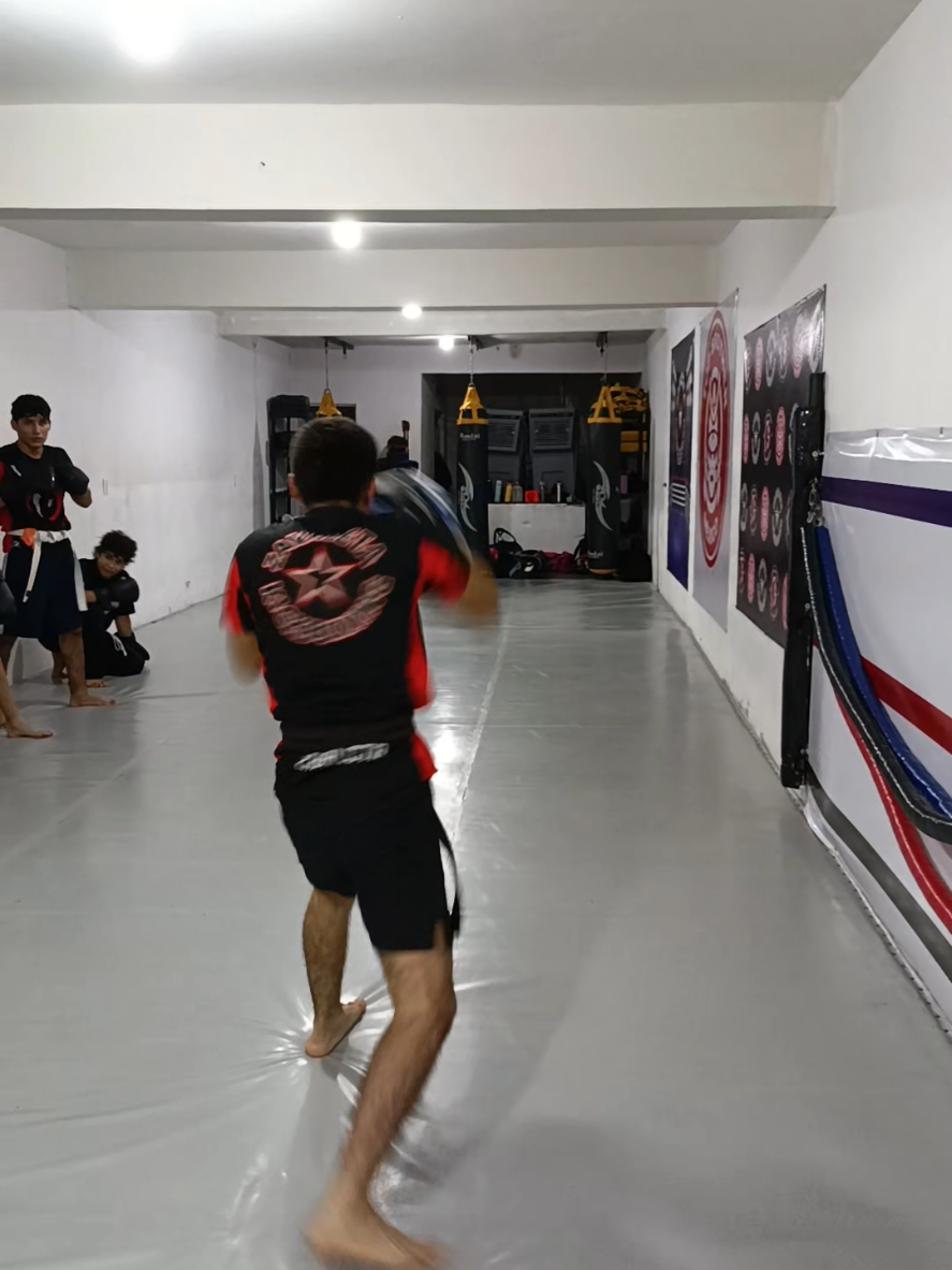 @ZavaletaKickboxing_mma