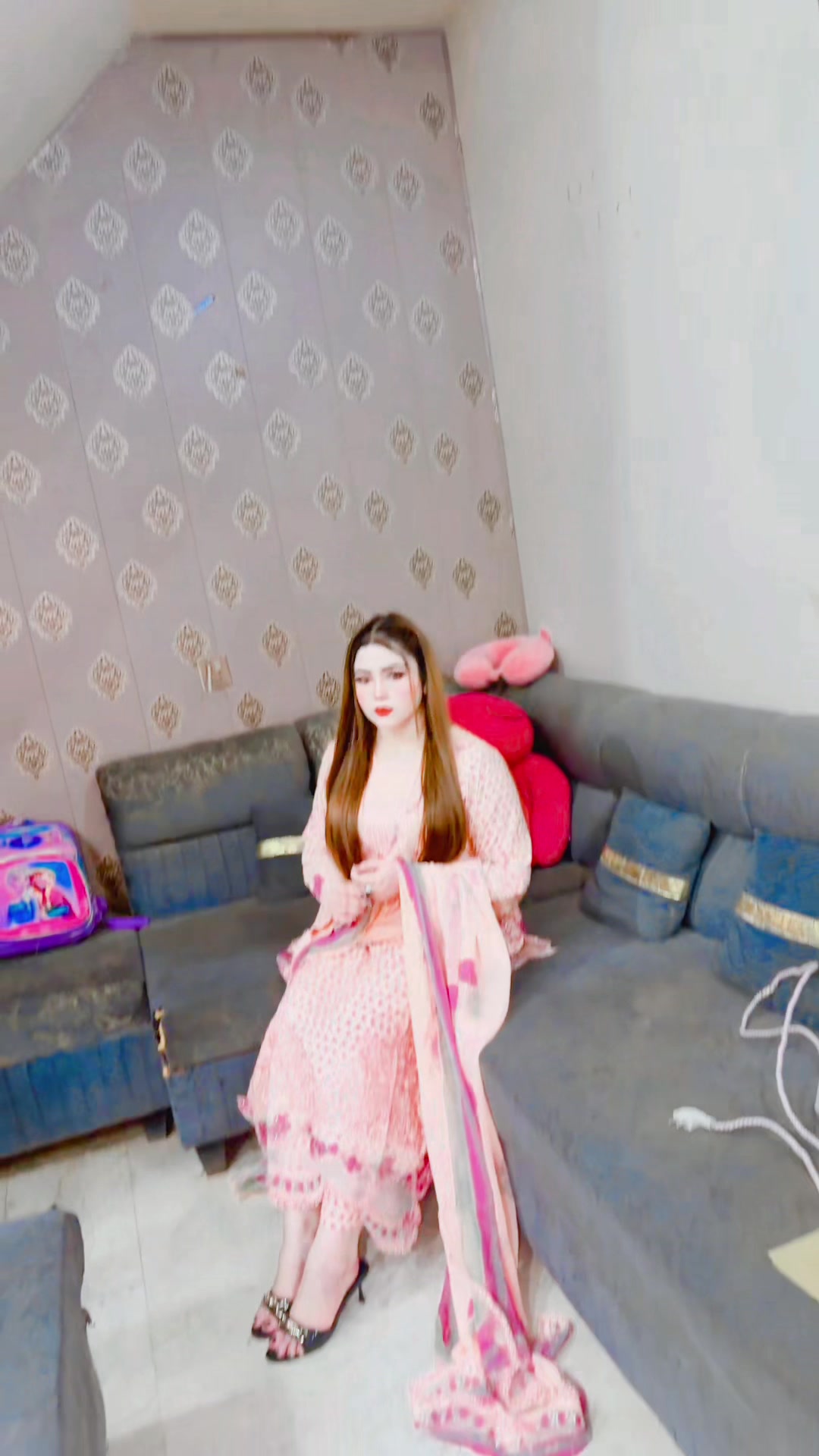 @Lovely Khan 🥀