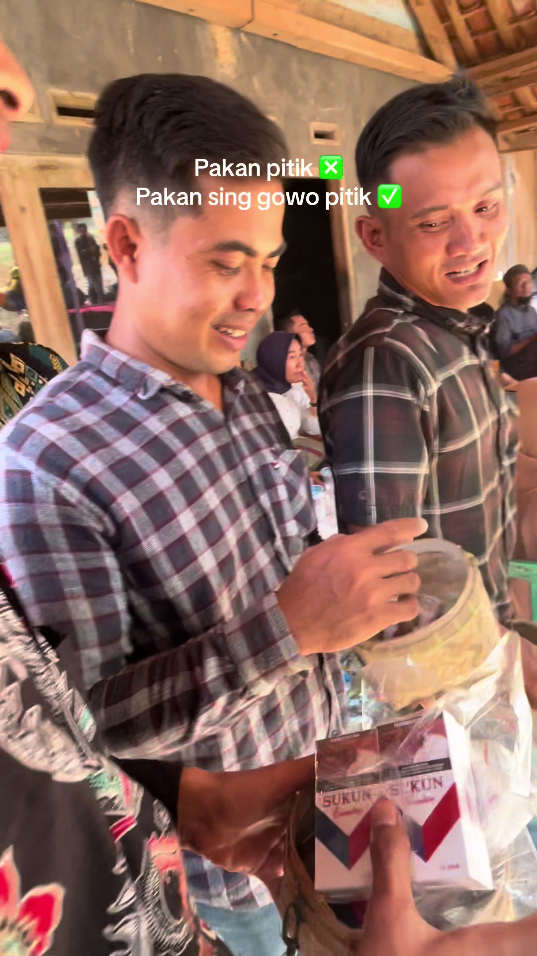 @Tombe Cucuk Lampah