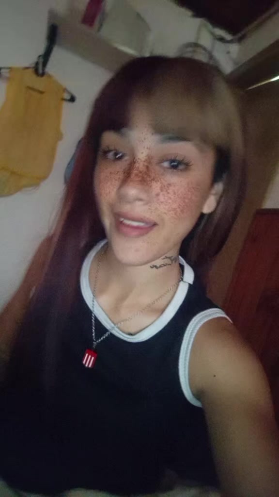 @Iaraaa__5