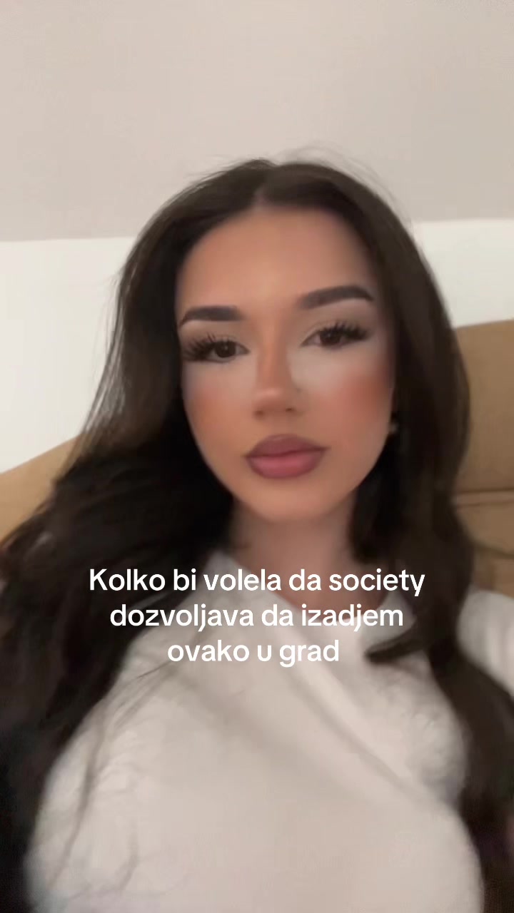 @unlatina