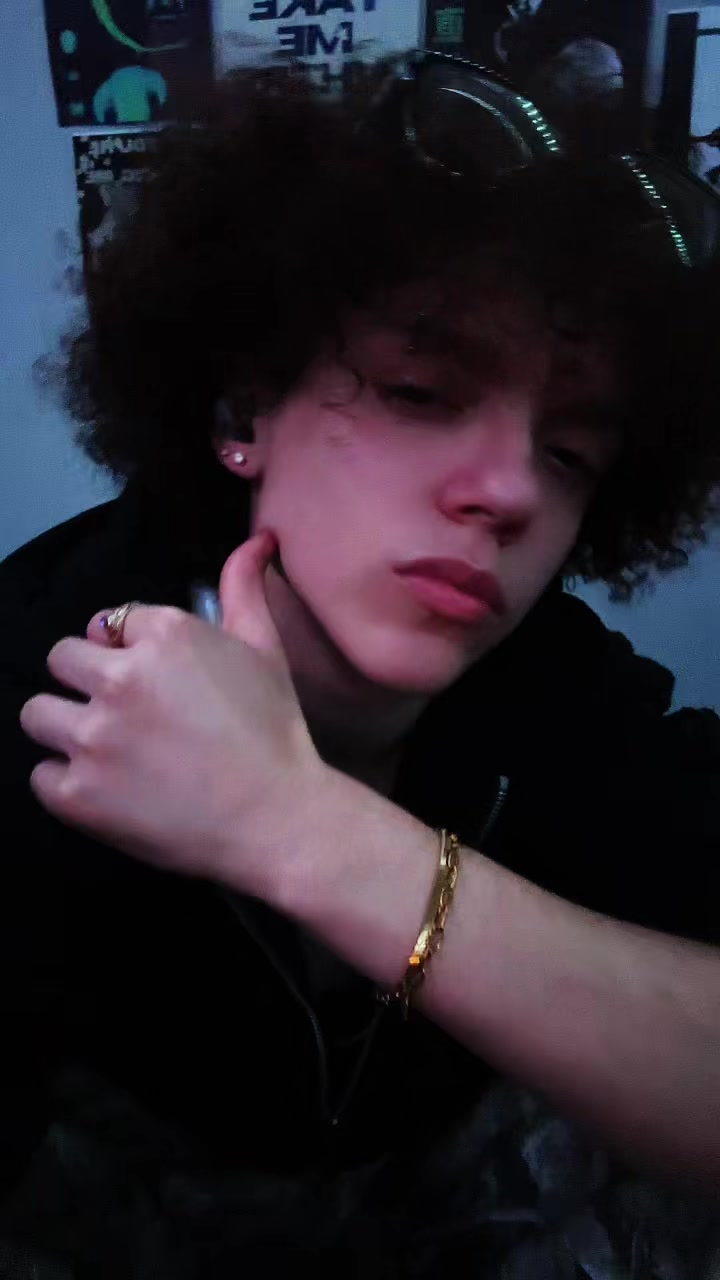 @𝔪𝔞𝔵𝔴𝔢𝔩𝔩