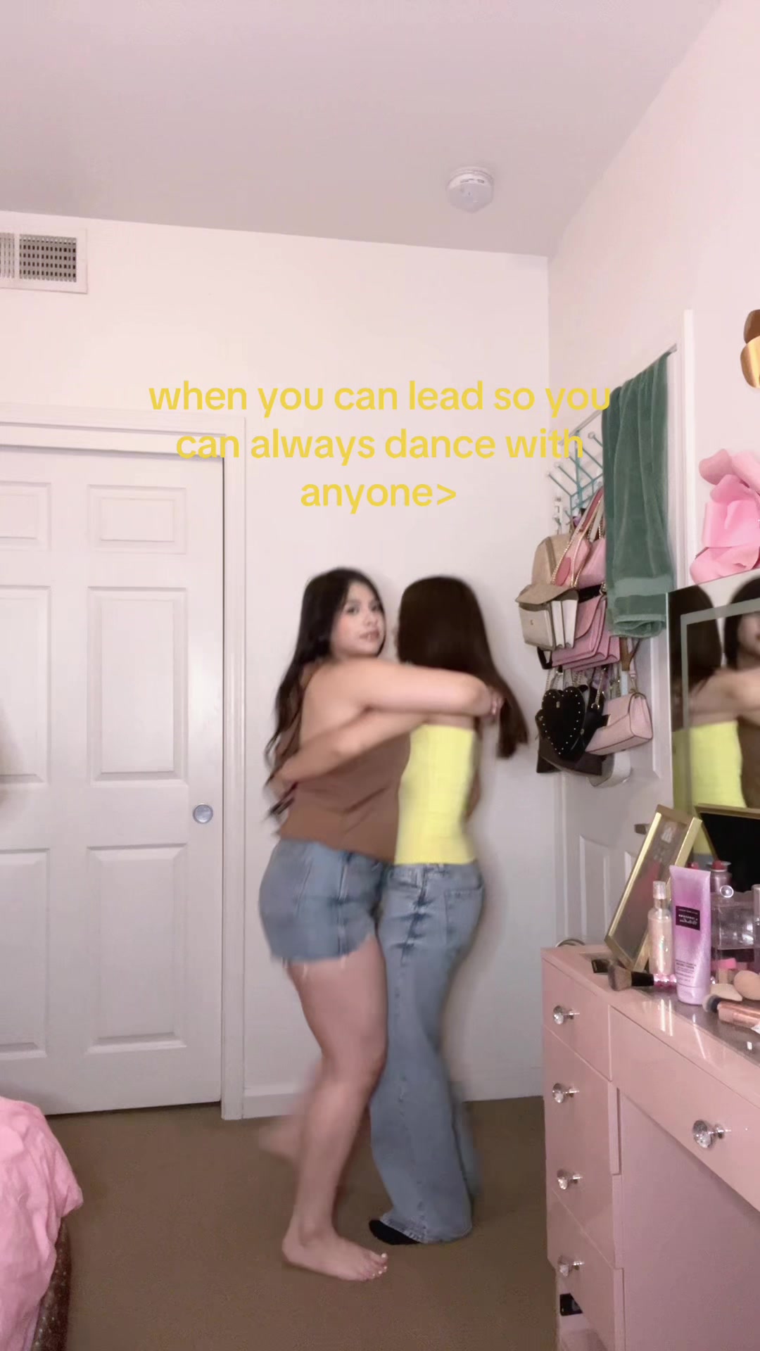 @𝐀𝐲𝐥𝐢𝐧𝜗𝜚