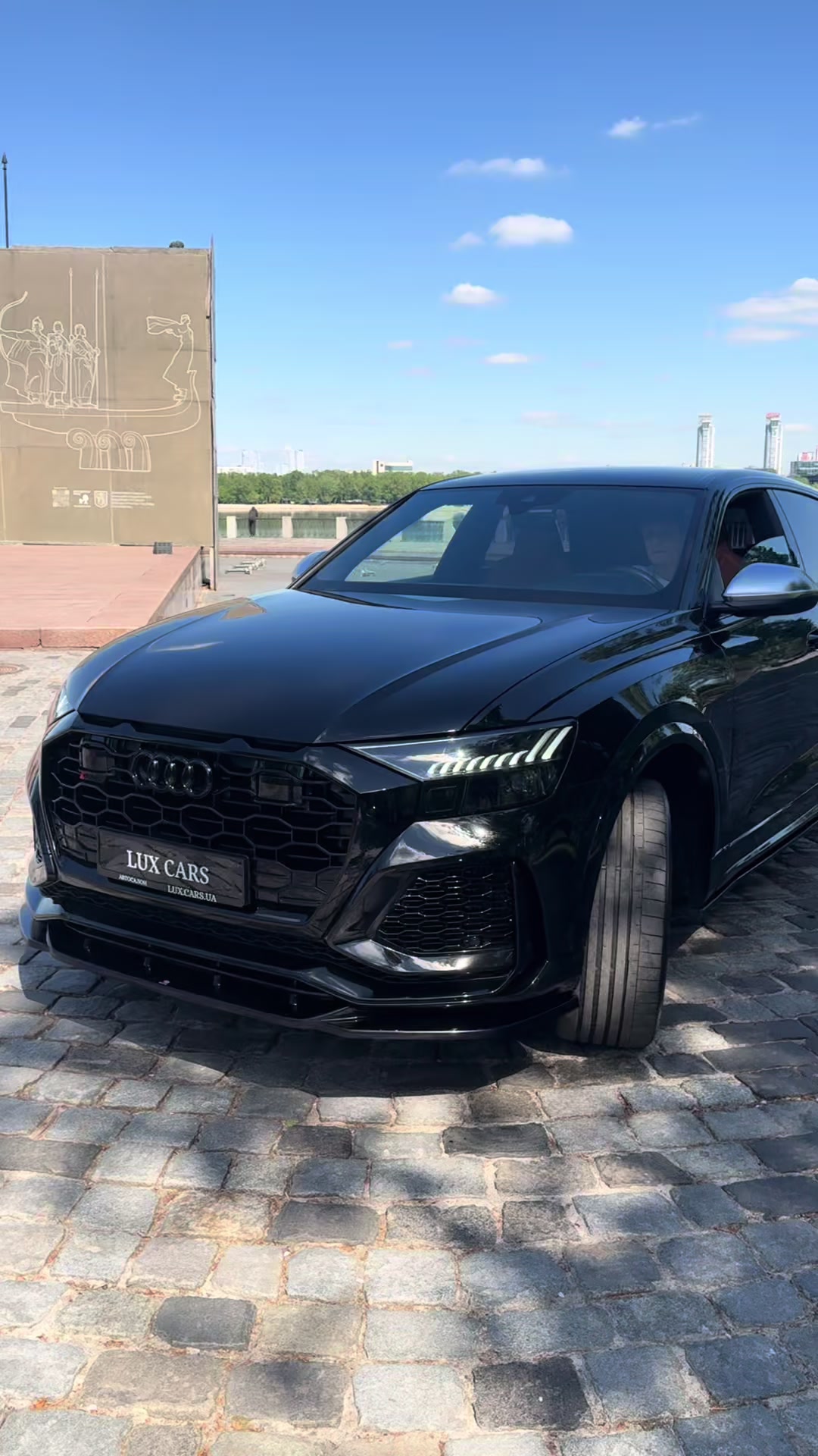 @LuxCars_Ua